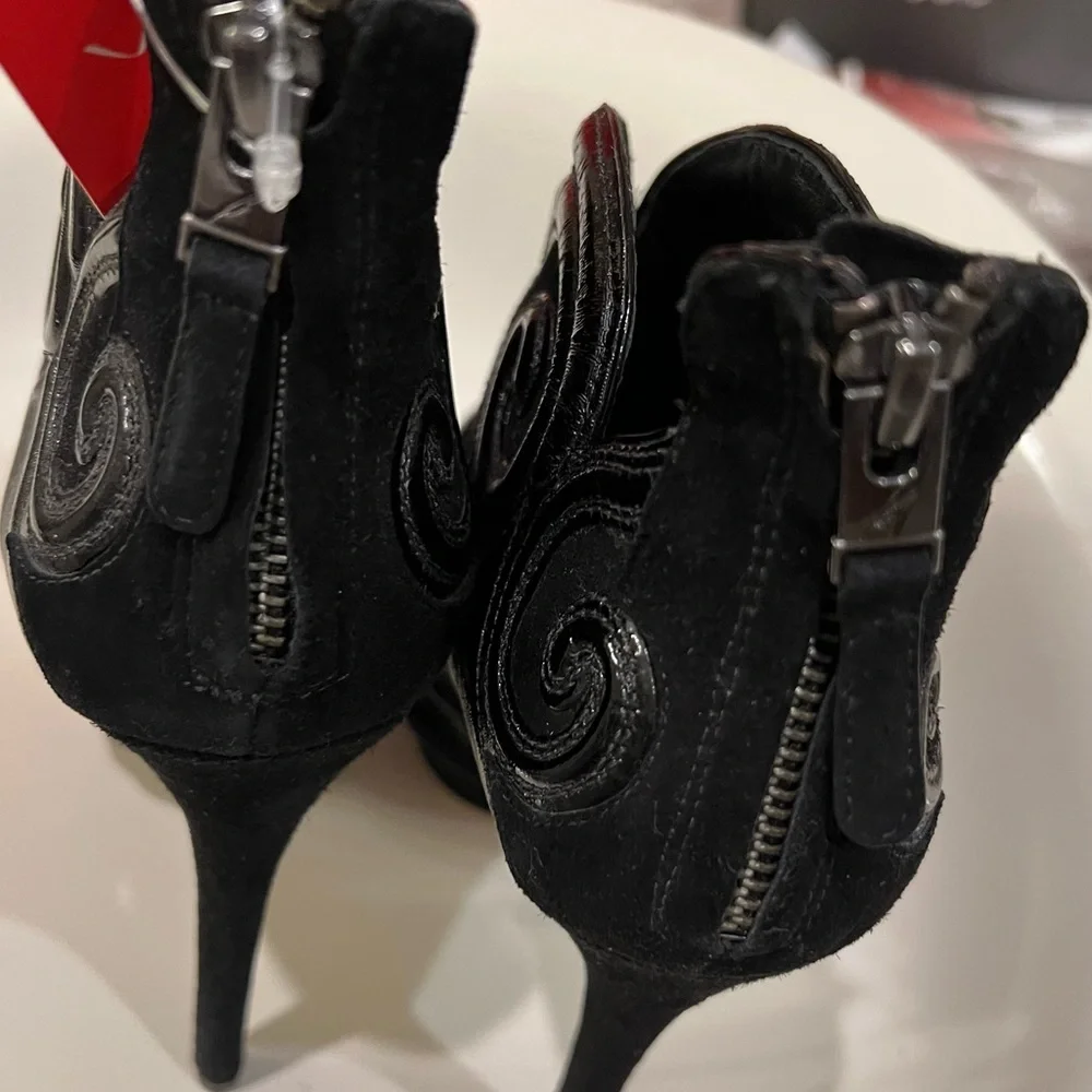 BRIAN ATWOOD Black Suede And Patent Leather Textured Bootie Size 37 - Picture 5 of 15